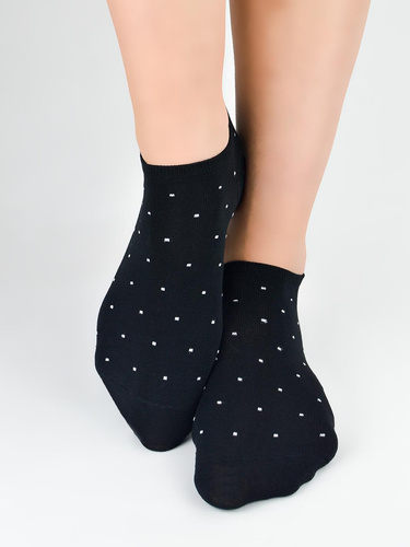 Dámske neviditeľné ponožky Noviti ST077 – modal, bodky, ploché švy black
