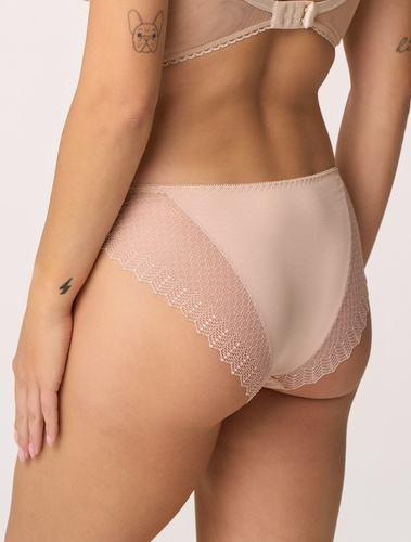 Babell 221 klasické bikiny s čipkou, každodenné pohodlie, perfektne padnúce - béžová
