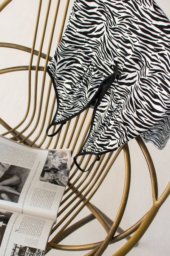 746 Savannah De Lafense nočná košeľa - bielo-čierna