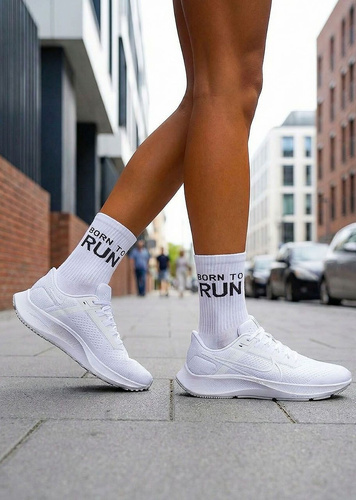 Dámske bavlnené ponožky Milena Born To Run 0200-225 – rebrované