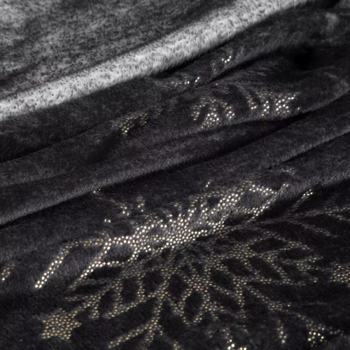 Eurofirany Vianočná prikrývka čierno-zlaté snehové vločky - mäkký prehoz z mikrovlákna, 240 g/m²