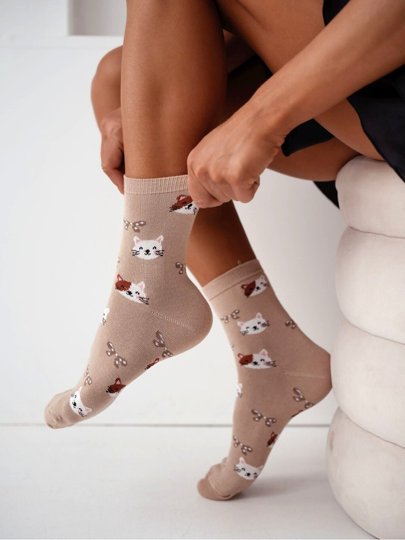 Dámske bavlnené ponožky Milena 0200-241– rebrované pohodlné beige