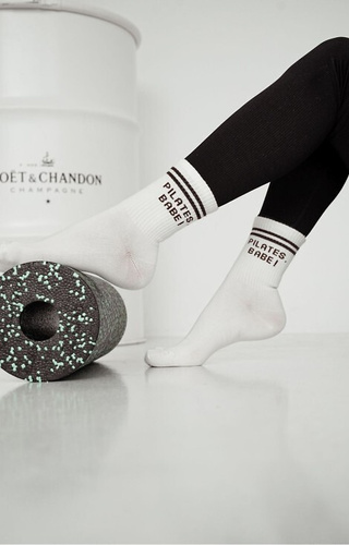 0200-189 Pilates Babe! Dámske ponožky Milena ecru - bavlna