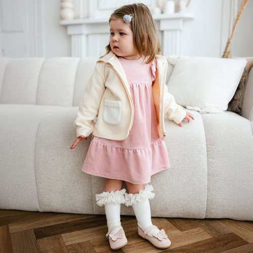 Fluffy Tails Eevi velúrové šaty - ružové, s volánmi na ramenách