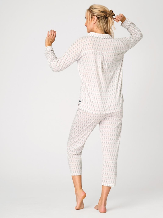 Dámske bavlnené pyžamo LNS 879 Key béžové s gombíkmi a jemným pastelovým vzorom