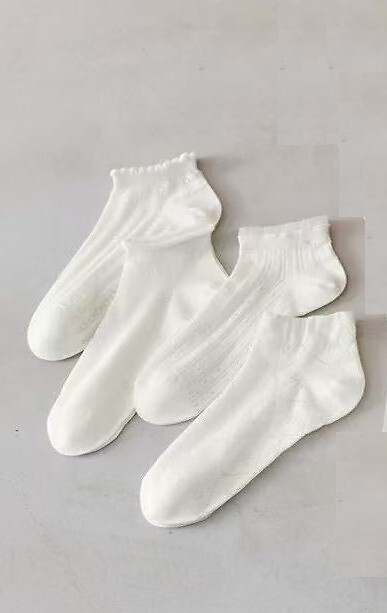 Dámske bavlnené ťapky Magnetis CC-251102 ecru s jemným vzorom