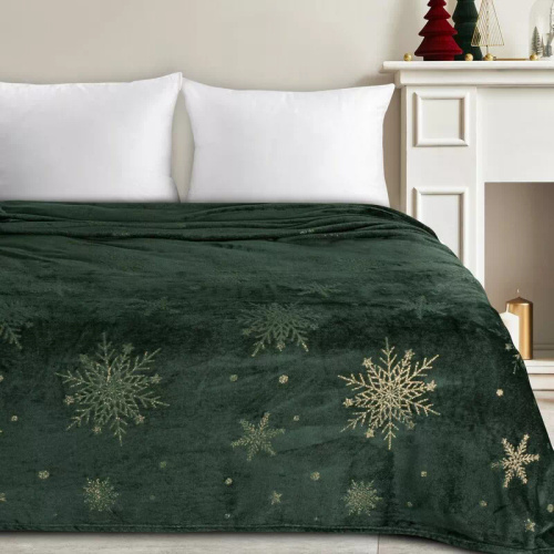 Eurofirany Vianočná prikrývka zelená - mäkký prehoz z mikrovlákna, 240 g/m²