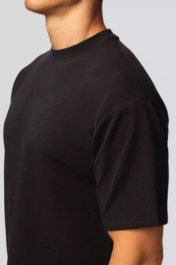 Pánske bavlnené tričko čiernej farby - klasický strih, flexibilita a pohodlie