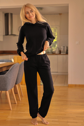 Brav dámske tepláky Mirale | Pohodlný bavlnený komplet | Poľská produkcia - čierna