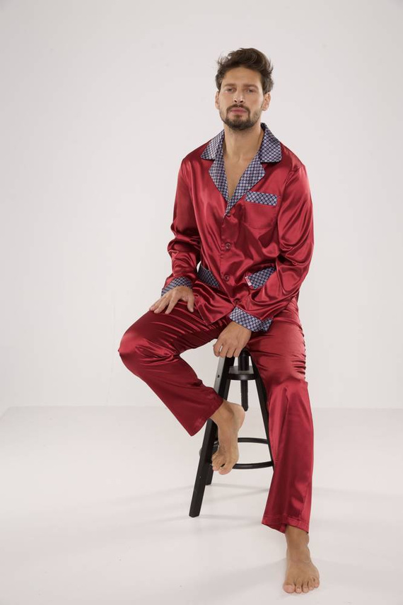 939 Pánske saténové pyžamo v bordovej farbe