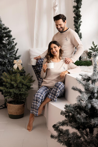 Pánske pyžamo Regina 507 béžové - bavlnené, dlhé, košeľa s potlačou a kárované nohavice