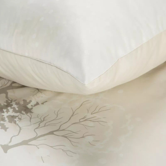 Vianočná posteľná bielizeň so snehovými vločkami z mikrovlákna Eurofirany biela zimná krajina - mäkká, ľahká a ľahko udržiavateľná, so zapínaním na zips