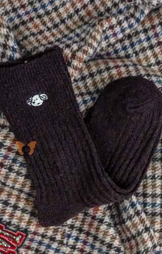 YN5035 Dámske teplé ponožky Magnetis hnedé - rebrované s aplikáciou