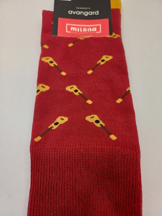 Pánske ponožky Milena Avangard 0125-122 - Malé gitary | Bavlna, bez pretlaku, poľská výroba - bordová