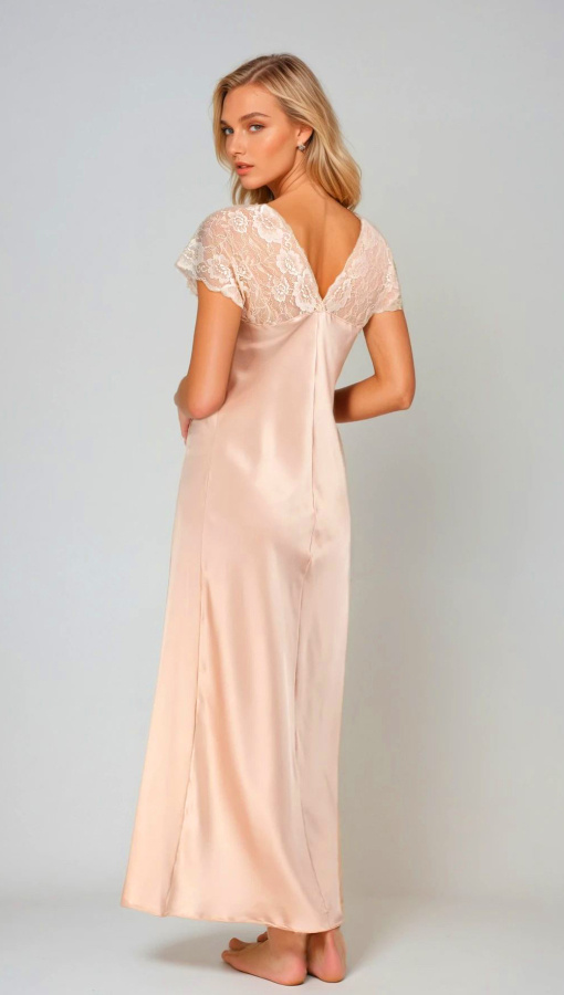 Saténové nohavičky Mactan od Kalimo - dlhá nočná košeľa s čipkou, nude