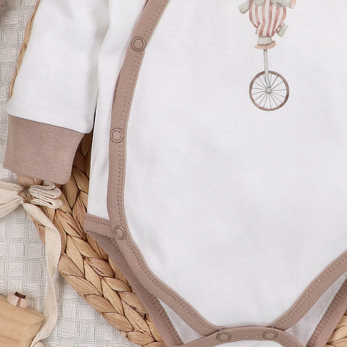 ABN-5582 Detské obálkové body Circus od Nini - 100% organická bavlna, zapínanie bez niklu, vyrobené v Poľsku