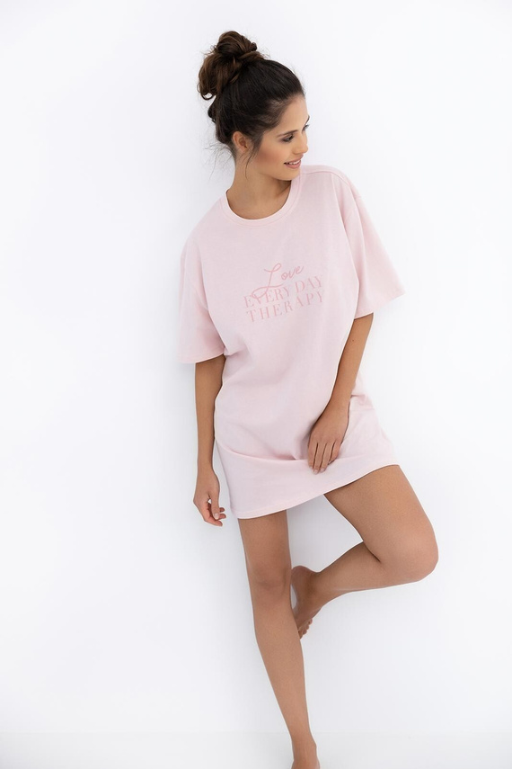 Nočná košeľa Annabelle Sensis - bavlnená, ružová, s nápisom | Pohodlie a štýl