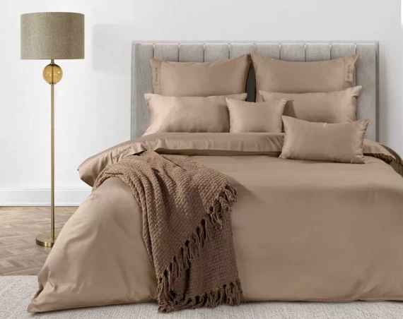 1E Elegantné saténové posteľné prádlo Eva Minge Eurofirany svetlohnedá | makrosatén 100% bavlna