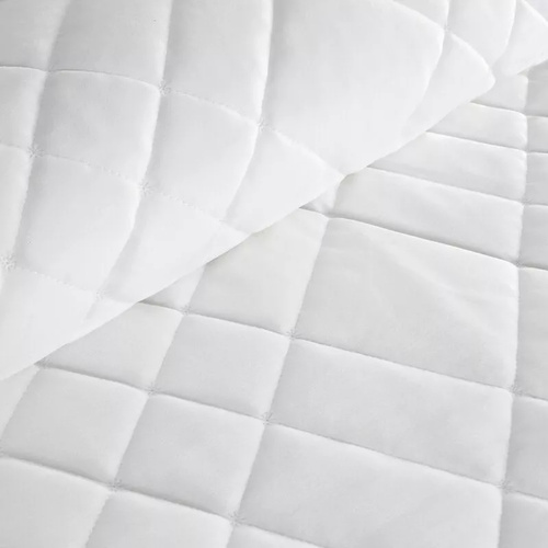 Ria 6 Velúrový dekoračný prehoz Eurofirany biely