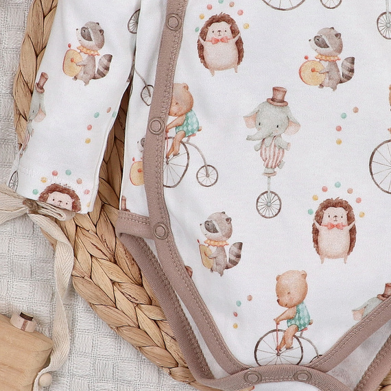 ABN-5581 Detské obálkové body Circus od Nini - 100% organická bavlna, zapínanie bez niklu, vyrobené v Poľsku