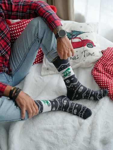 1290-030 Pánske vianočné ponožky Milena melange 03 - Auto s vianočným stromčekom, bavlna