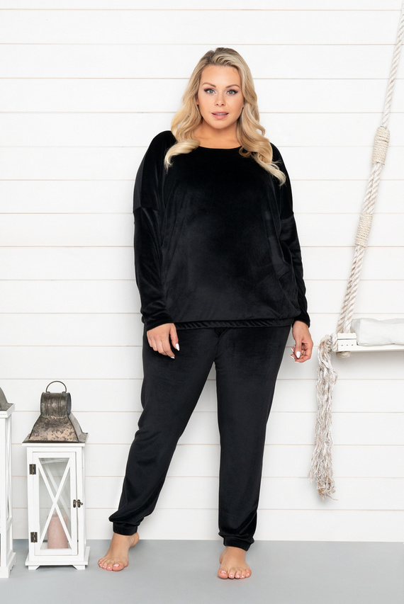 Dámska dlhá súprava Juga. rukáv, dĺžka. talianska móda ťavie nohavice