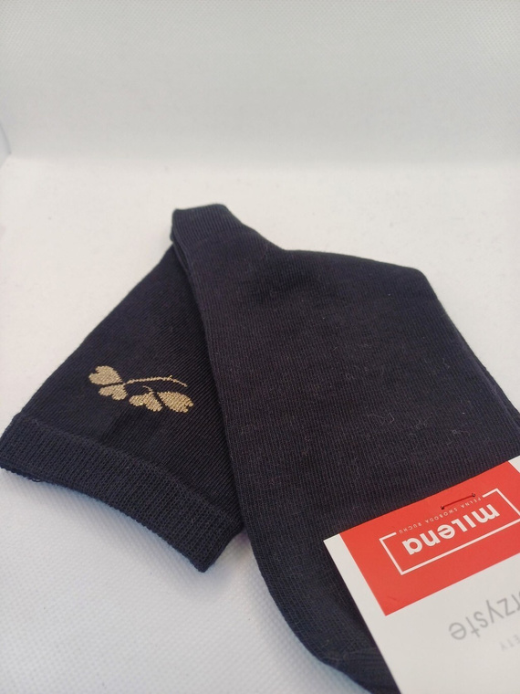 Milena 0200-178 - Dámske bavlnené ponožky s jemným vzorom a lurexovou niťou | Poľská výroba - čierne