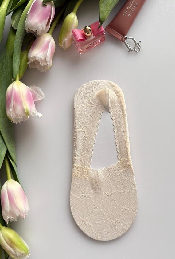 Dámske balerínkové ponožky Magnetis čipkované so silikónom – neviditeľné beige