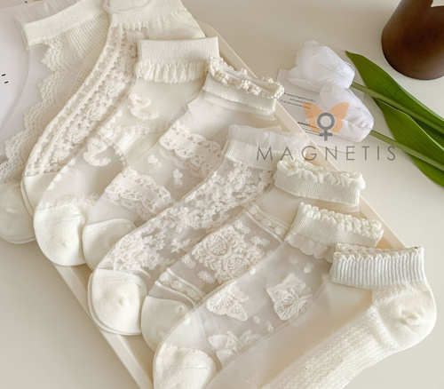 Dámske bavlnené ponožky Magnetis CC-251106 ecru s jemným vzorom