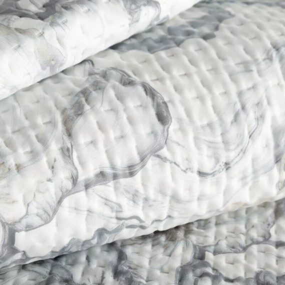 Prehoz na posteľ Eurofirany Lisa biely 100 % polyester elegantný prehoz na posteľ