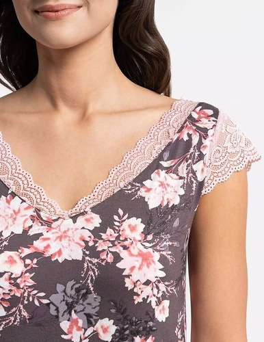 Dámska nočná košeľa Moraj PDK3200-012 z viskózy s čipkou, hnedá