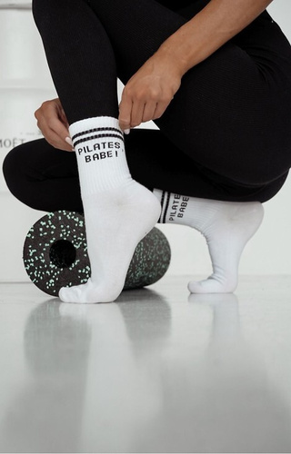 0200-189 Pilates Babe! Dámske ponožky Milena white - bavlna