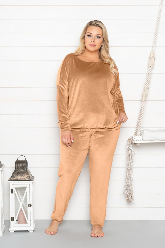 Dámska dlhá súprava Juga. rukáv, dĺžka. talianska móda ťavie nohavice