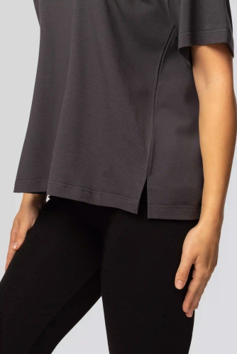 Dámske bavlnené tričko Urban v grafitovej farbe - krátky rukáv, klasický strih, módne s rozparky | Vysokokvalitný materiál, pružnosť