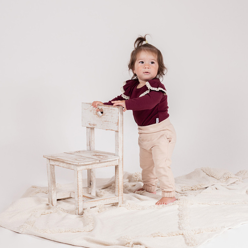 217098 Bavlnené body s dlhým rukávom Alisa Nicol - bordové, volániky