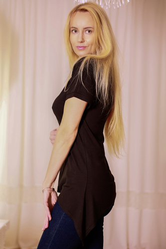 Blúzka Aria Mirale - viskóza, asymetrická, výstrih do V - čierna