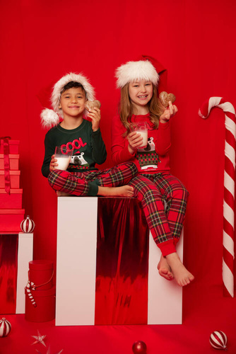 Tess Detské pyžamo Italian Fashion - červené/potlač