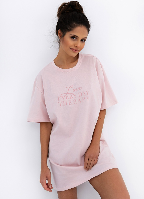 Nočná košeľa Annabelle Sensis - bavlnená, ružová, s nápisom | Pohodlie a štýl