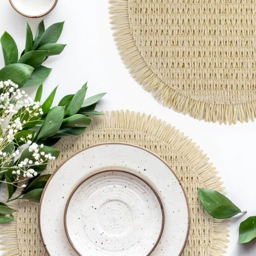 Podložka na stôl Eurofirany elegantná podložka pod taniere glamour Joan beige