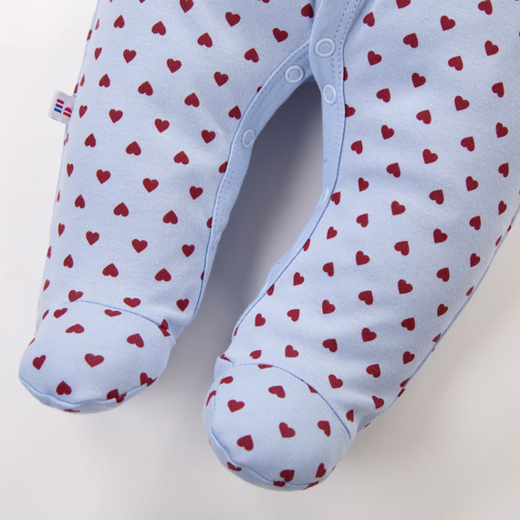 Dojčenský overal Love Eevi modrý so srdiečkami 100 % bavlna s preklápacími rukávmi