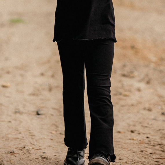 Simply Comfy Detské legíny do zvonu Eevi black- 100% bavlna, pohodlné a štýlové