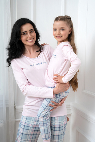 Glamour Dámske pyžamo s dlhým rukávom a dlhými nohavicami Italian Fashion - ružová/potlač