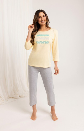 709 Dámske bavlnené žlté pyžamo - 3/4 rukáv, 3/4 nohavice, farebná potlač