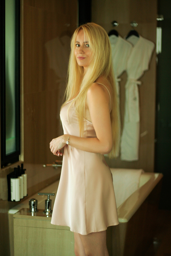 Saténová košieľka Ibiza slips pre ženy Kalimo - nude