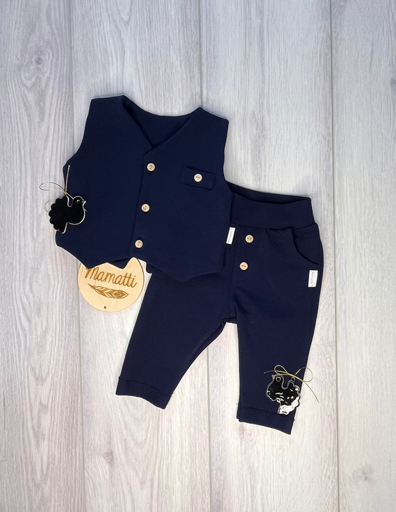 Mamatti KC005 elegantný detský komplet vesta nohavice tmavomodrý
