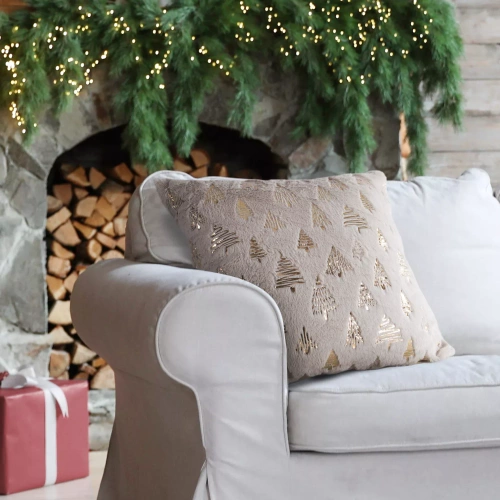 Chp 193 Eurofirany Vianočná obliečka na vankúš so zlatým vianočným stromčekom béžová - elegantná vianočná dekorácia