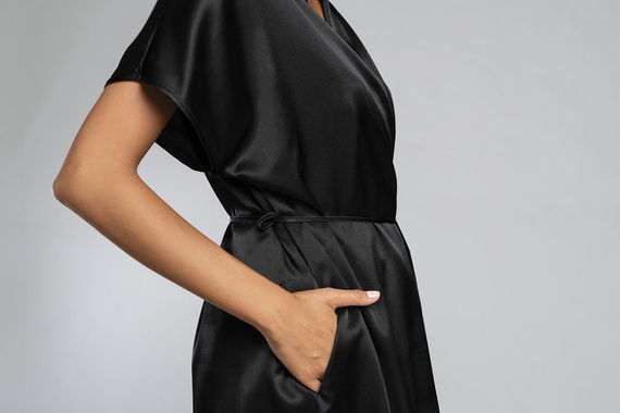 Dotykový župan s krátkym rukávom Italian Fashion - čierny