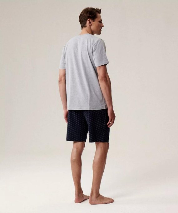 Pánske pyžamo NMP-395 - sivá tmavomodrá bavlna, krátky rukáv, ľahké a pohodlné na leto