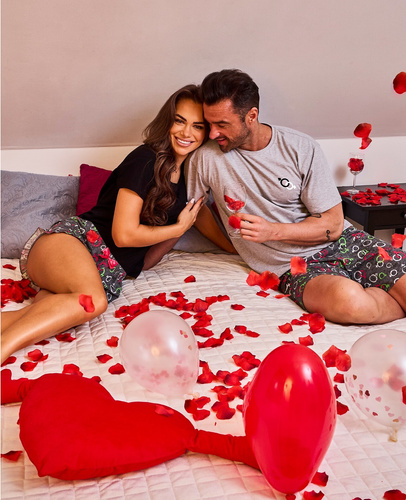 326/206 Pánske pyžamo Cornette Love Symbols - bavlna | krátky rukáv + šortky | pohodlie a štýl | ideálne na Valentína