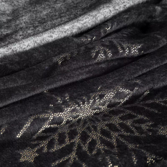 Eurofirany Vianočná prikrývka čierno-zlaté snehové vločky - mäkký prehoz z mikrovlákna, 240 g/m²